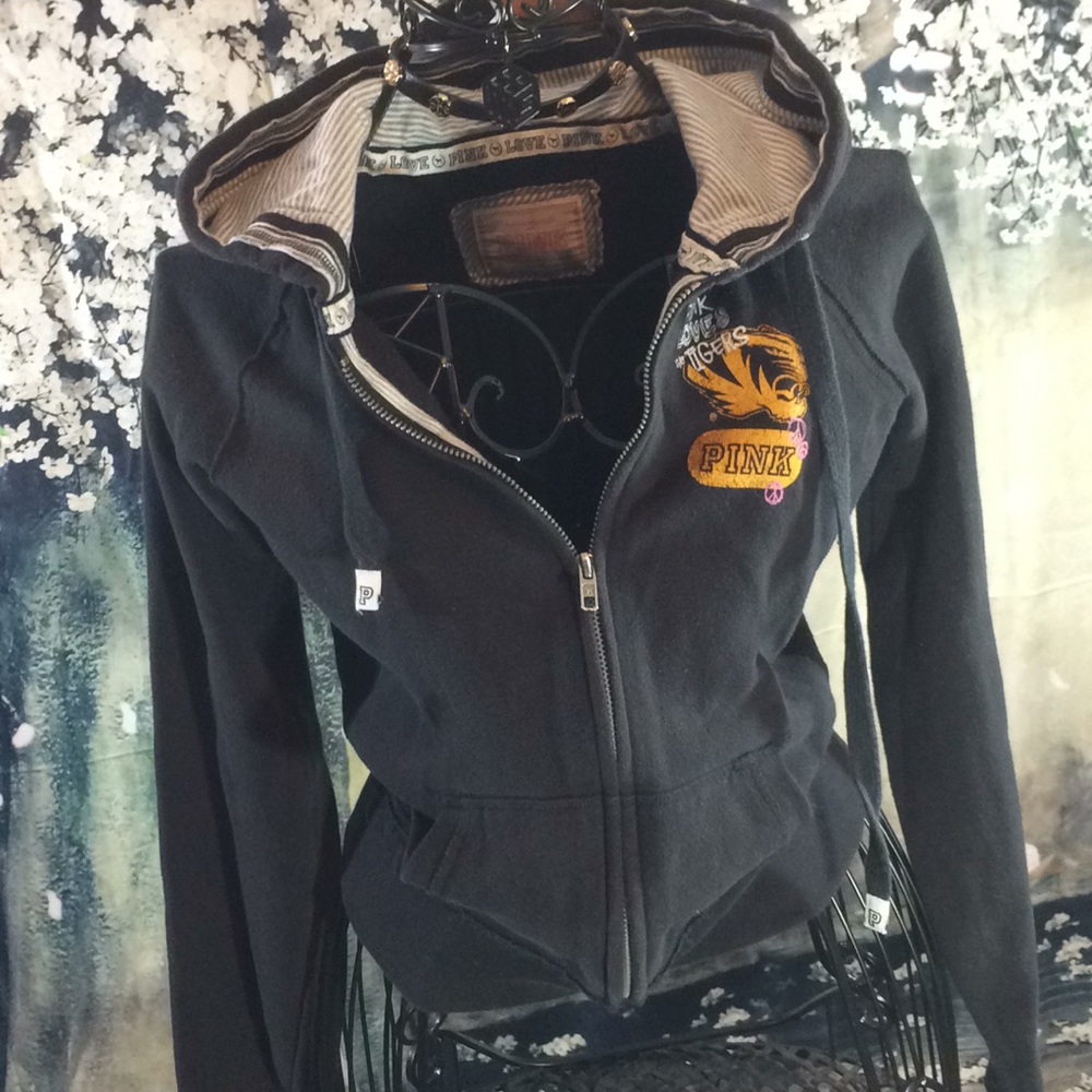 🌼🌮🍕Like New VS Pink black & gold hoodie! Sz XS
